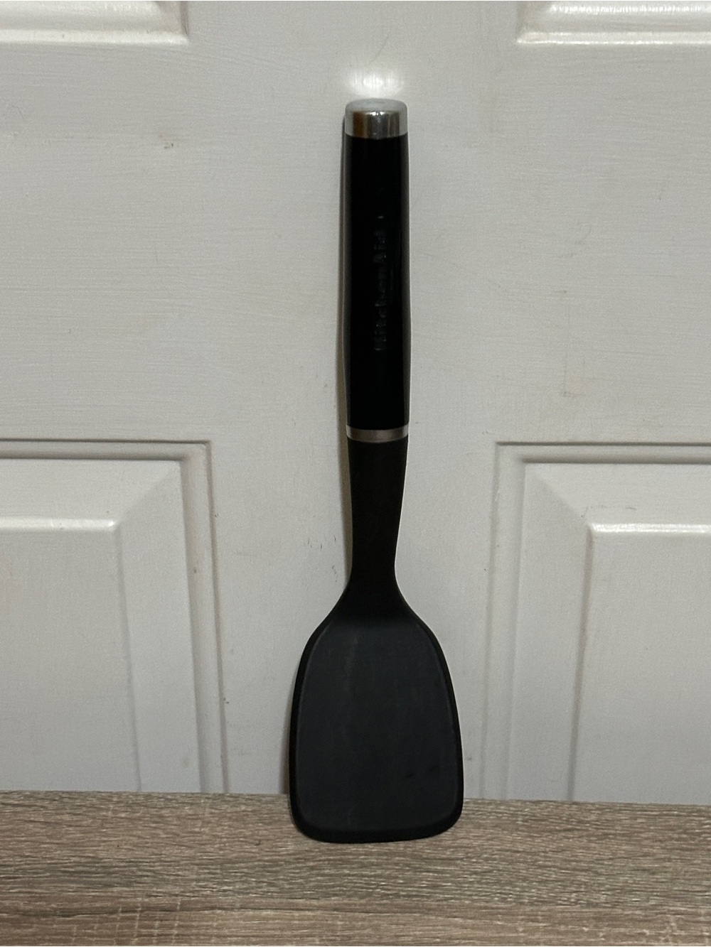 KitchenAid Solid Turner Spatula Black long 13.5" x 3.25" dishwasher safe